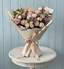 Букет цветов из:  Розы и Лизиантусы в Новом Удмуртской республики
