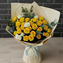 Букет цветов из:  Розы в Новом Удмуртской республики