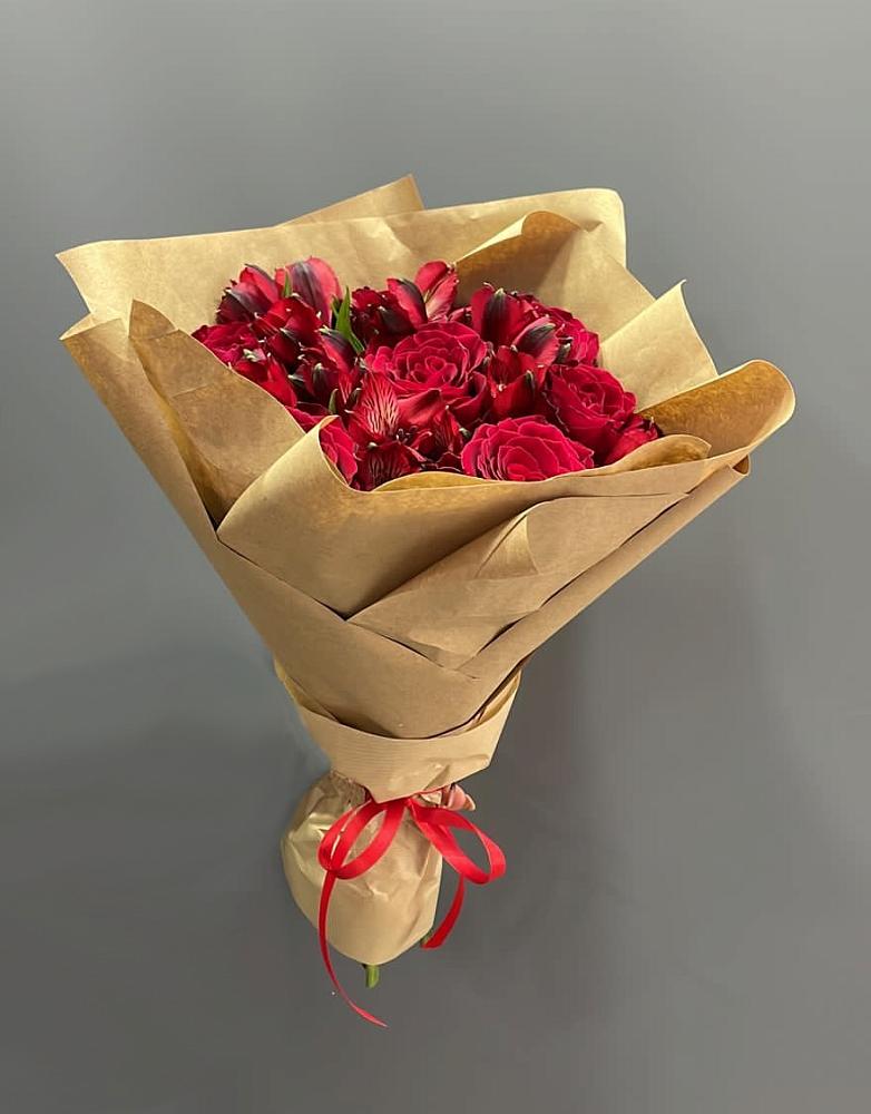 Букет цветов из: Альстромерии и Розы в Новом Удмуртской республики