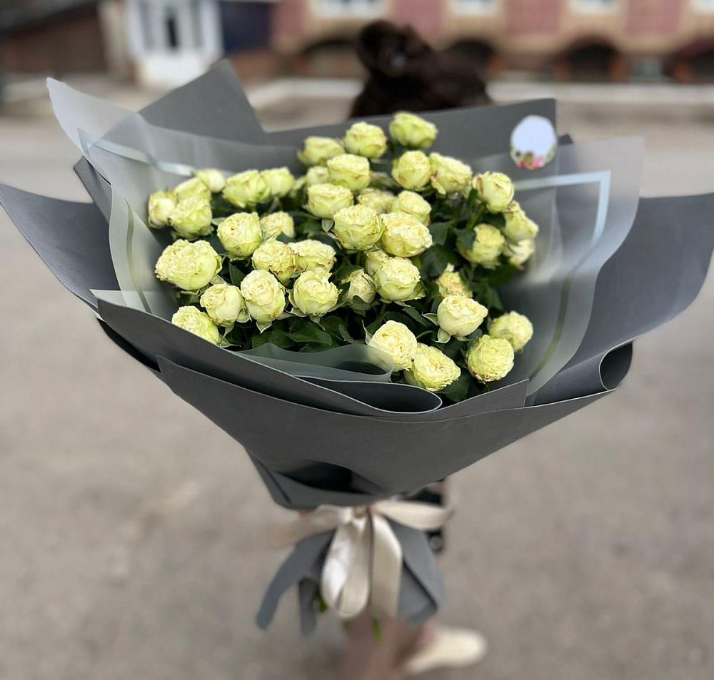 Белые кустовые розы Солинеро в Новом Удмуртской республики Букет Белые кустовые розы Солинеро в Новом Удмуртской республики
