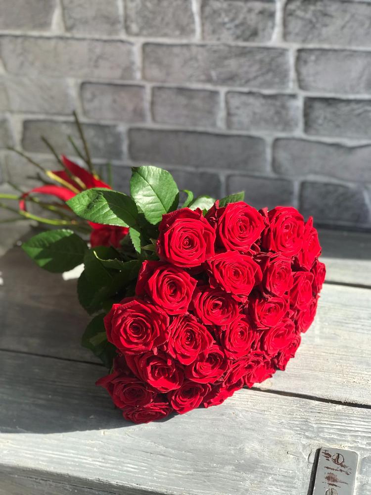 Букет Красные розы Фридом в Новом Удмуртской республики