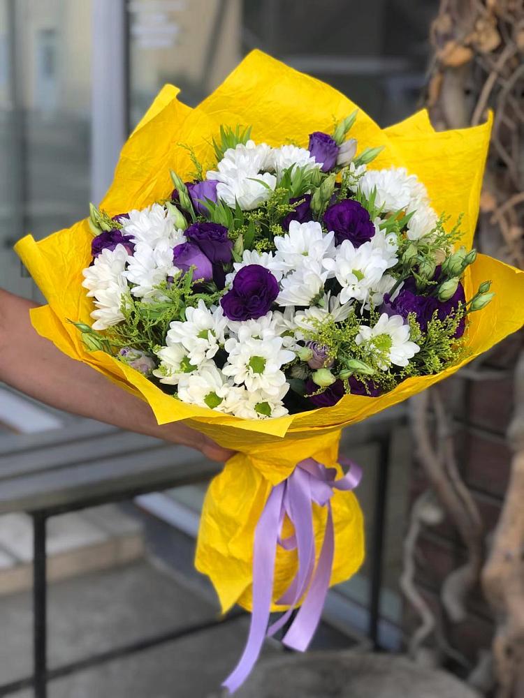 Букет цветов из: Ирисы, Хризантемы и Ромашки в Новом Удмуртской республики