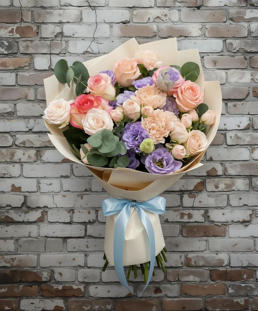 Букет цветов из: Розы, Лизиантусы и Гвоздики в Новом Удмуртской республики