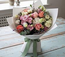 Букет цветов из:  Розы, Лизиантусы и Гвоздики в Новом Удмуртской республики