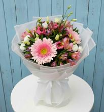Букет цветов из:  Герберы, Альстромерии и Лизиантусы #REPLACE_PRED# Новом Удмуртской республики