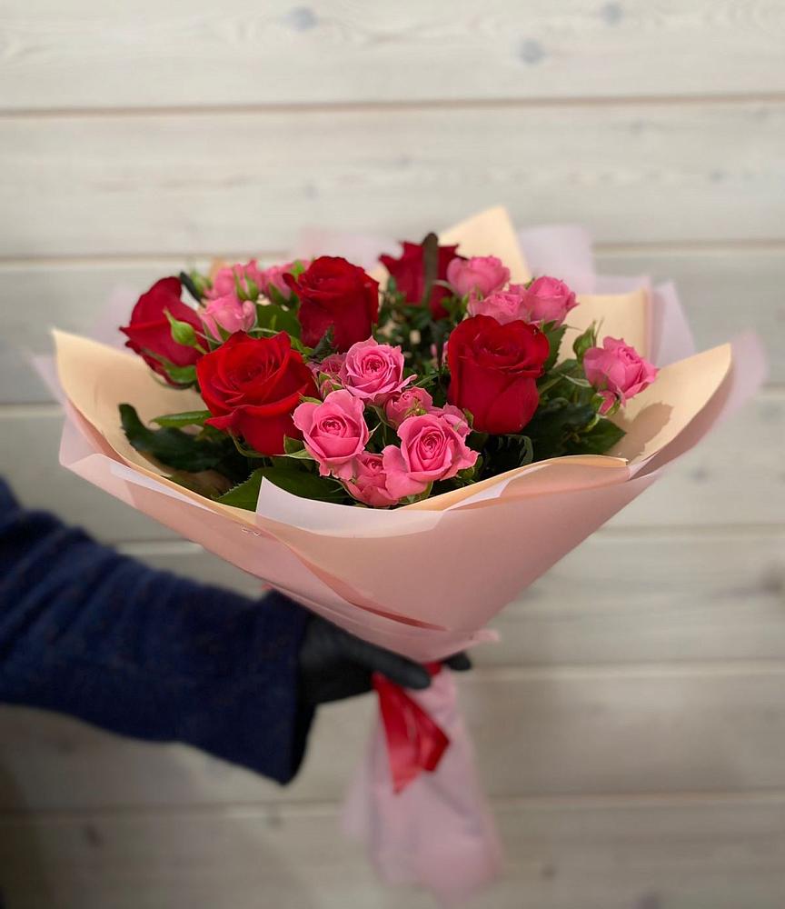 Букет цветов из: Розы в Новом Удмуртской республики