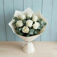Букет Белые розы в Эвкалипте в Новом Удмуртской республики