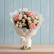 Букет цветов из:  Розы в Новом Удмуртской республики