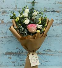 Букет цветов из:  Розы и Лизиантусы в Новом Удмуртской республики