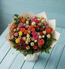 Букет Микс из разноцветных кустовых роз в Новом Удмуртской республики