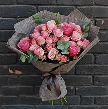 Букет цветов из:  Розы в Новом Удмуртской республики