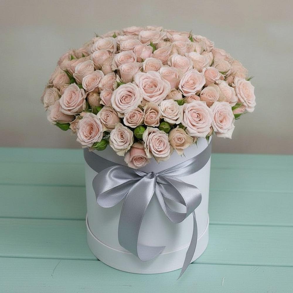 Цветочная композиция из Розы в шляпной коробке в Новом Удмуртской республики